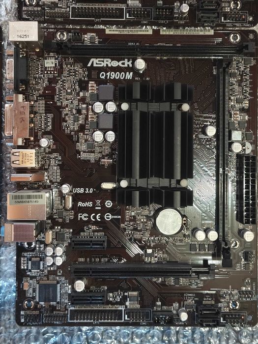 Материнская плата ASRock Q1900M