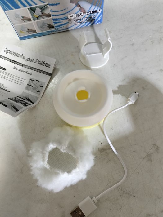 Щетка электрическая для уборки