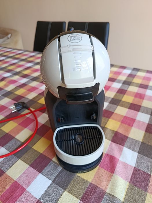 Кафемашина Dolce gusto Nescafe