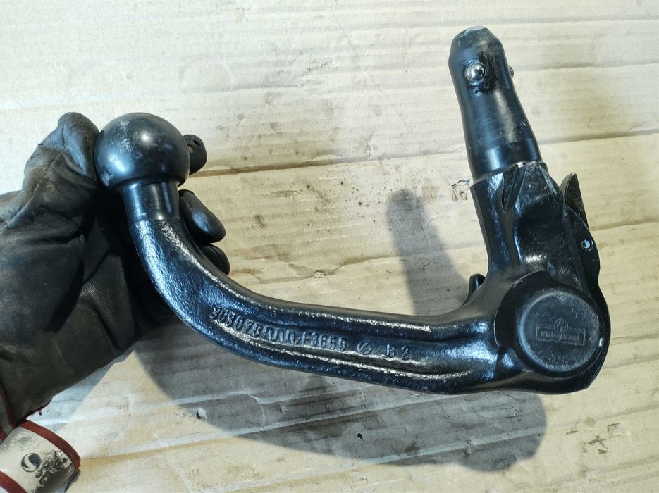 Автоматичен Сваляем Хоризонтален Теглич BMW E34