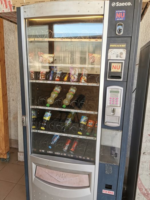 Vând automate snak saeco