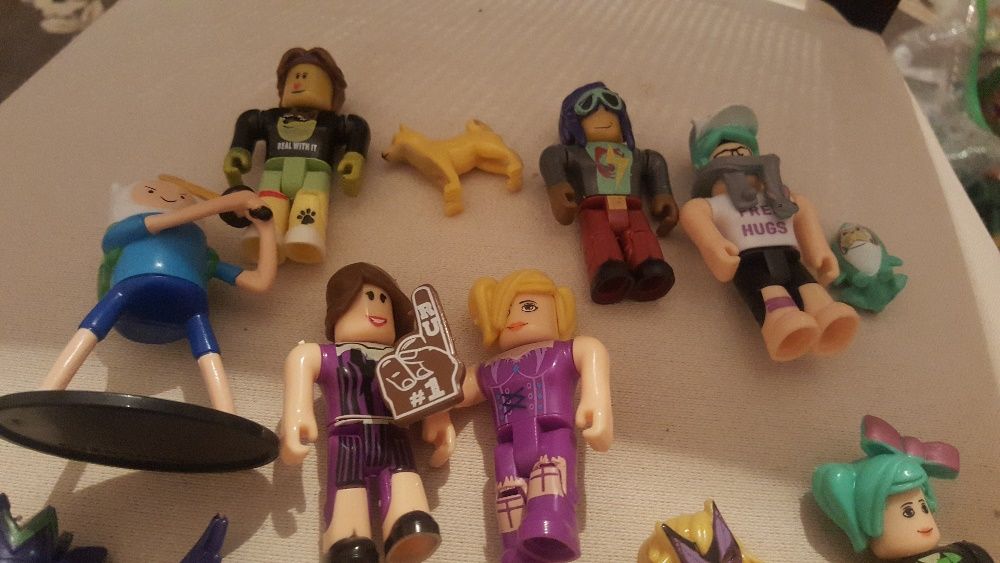 Продаются фигурки-робЛокс