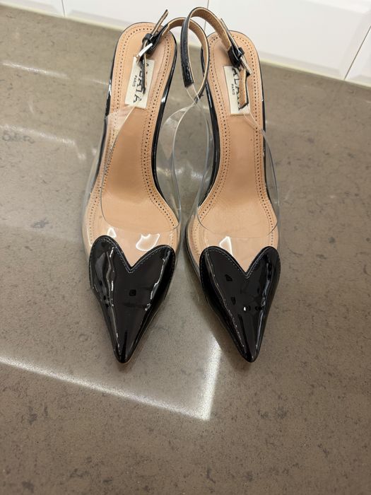 Обувки лак Alaia