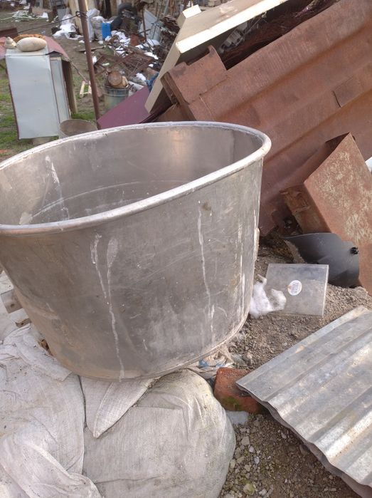 Продаётся кастрюлю от тесто меса