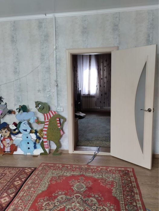 Срочно.продается частный дом, в центре Красного Яра.ыбырая дом 17.