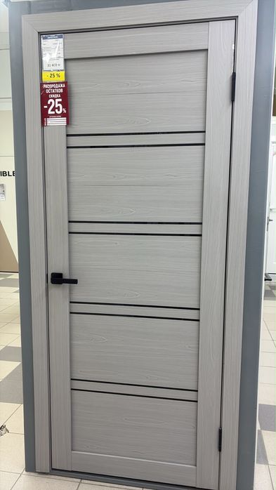 Продам раковину ромашка, унитаз, двери новые