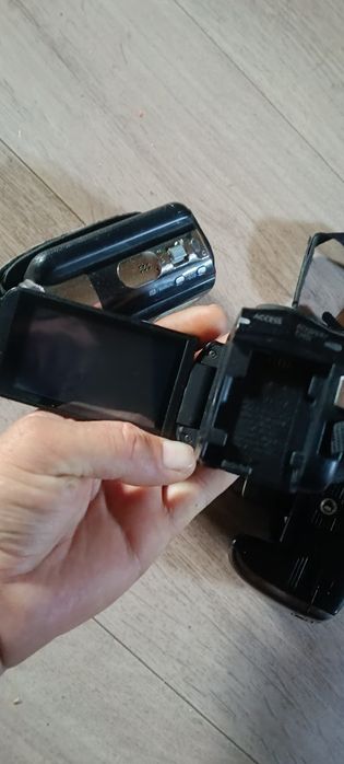 Продам фотик и две камеры.