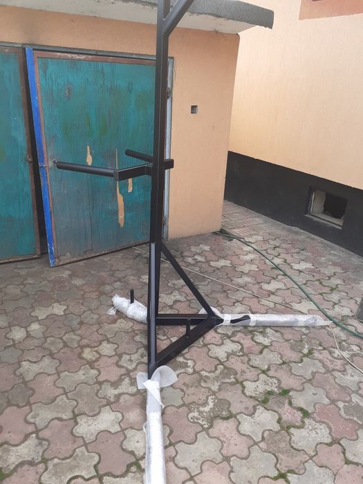 Suport Profesional pentru Sac de Box + bara de tractiune – Rezistent