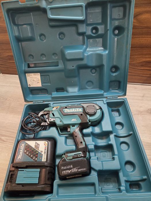 Pistol de legat fier beton Makita DTR180ZJ  ca MAX Rebar 398
