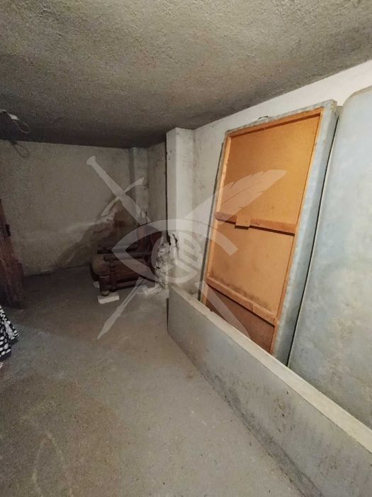 Склад във Въстанически 36014