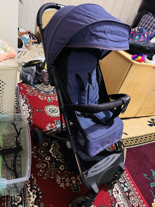 Коляска чемодан легкая