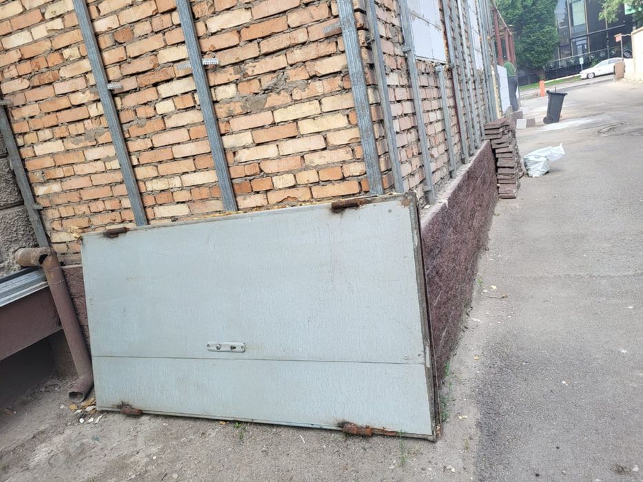 Продам металлические двери