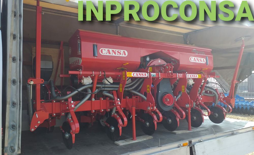 Semanatoare de porumb si floarea soarelui  cu fertilizare pe discuri