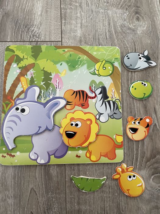 Puzzle din lemn magnetic