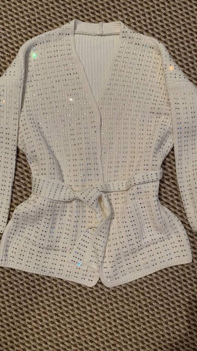 Цена 30000 тыс тг. Размер стандарт