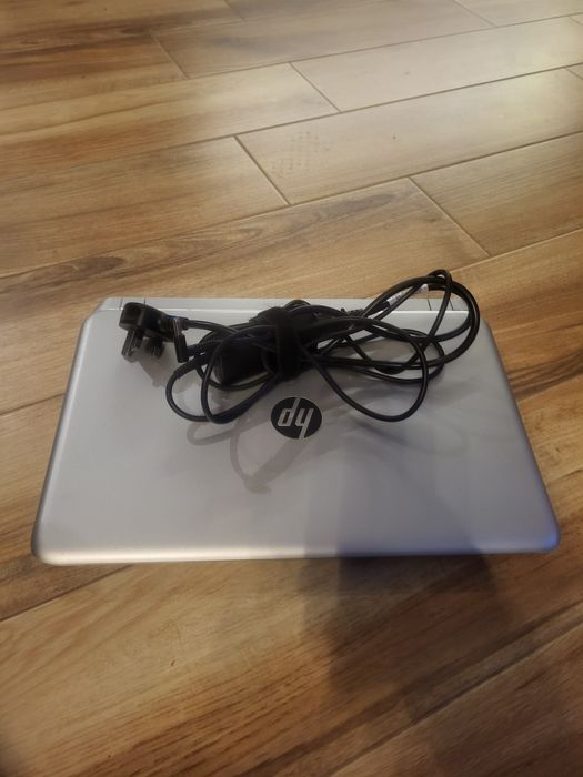 HP Pavilion 15 • AMD A8 • 8GB RAM • 1TB HDD • Touchscreen • Отлично съ