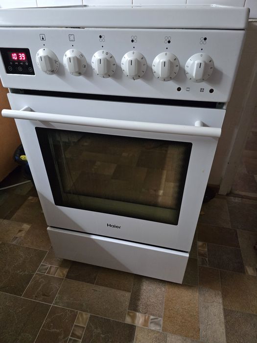 Продам плита Haier.