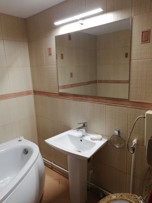 Proprietar închiriez apartament 2 camere decomandat