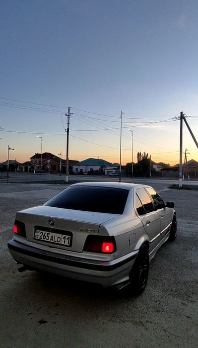 Бмв е36 1991 на ходу