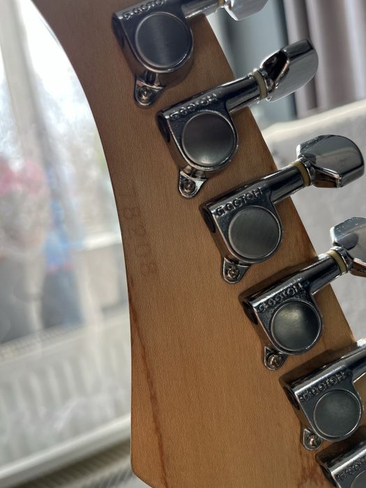 Електрическа китара Vester