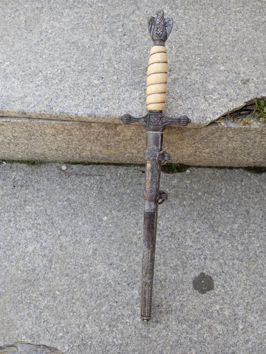 Стар морски кортик от ВСВ