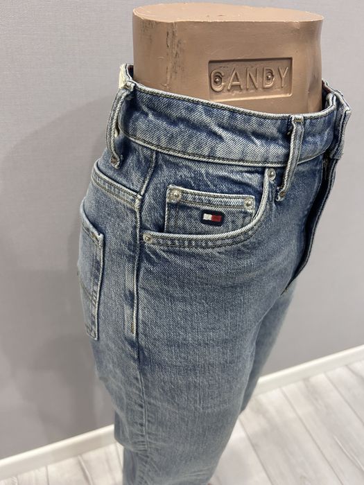 Джинсы Levis 24 размер