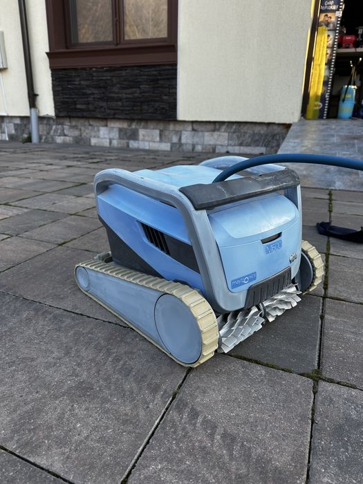 Robot Pentru Curatarea Piscinei MAYTRONICS DOLPHIN M600