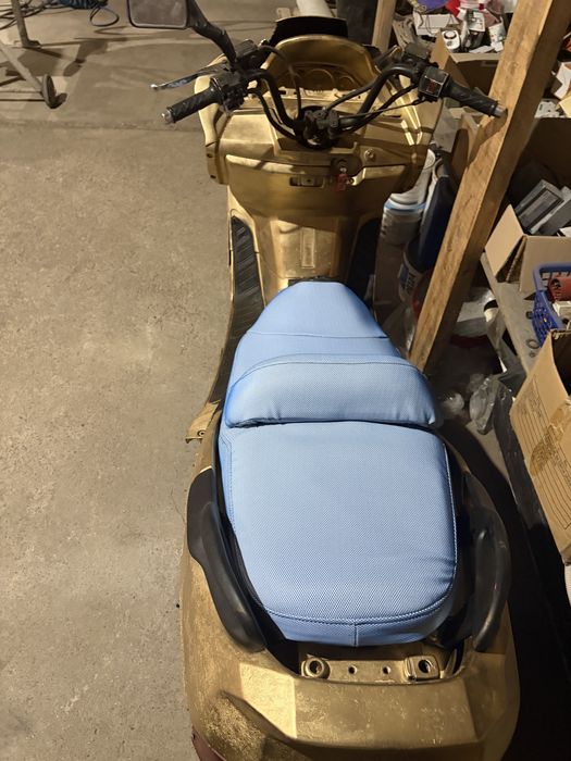 Yamaha 250 cc scuter