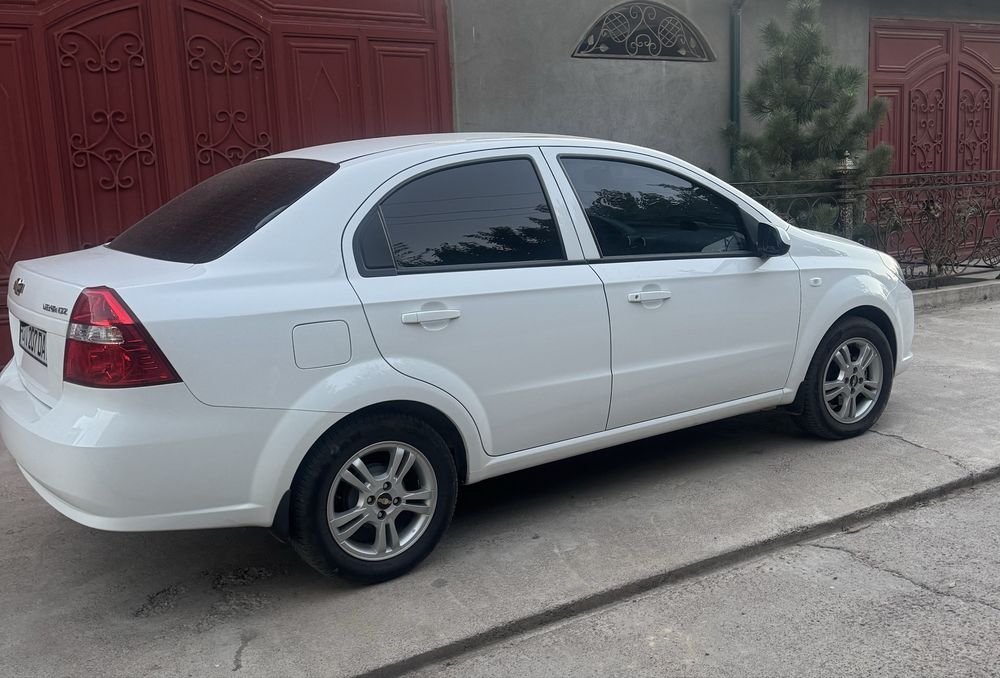 Продаётся Нексия-3  Автомат