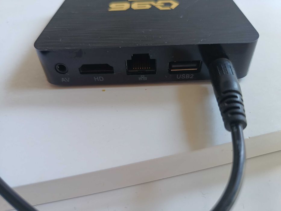 Продавам TV Box G96 X1 с дистанционно и клавиатура