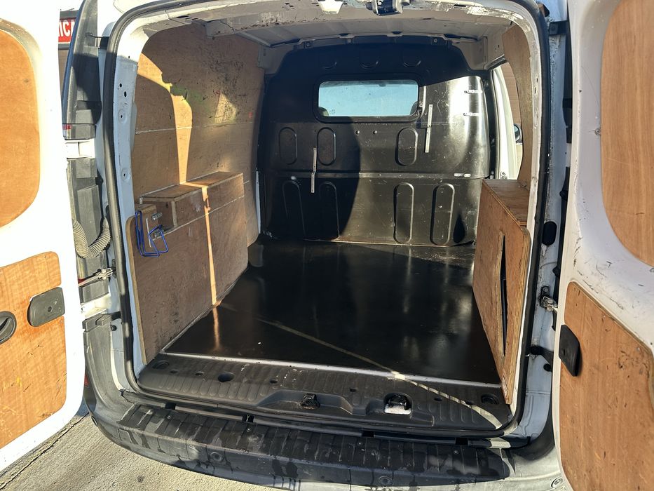 Vind Renault kangoo 2017 stare foarte buna