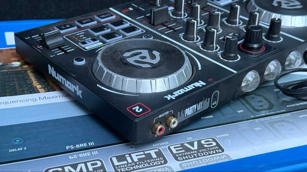 DJ Контролер Numark Party Mix – Топ състояние!