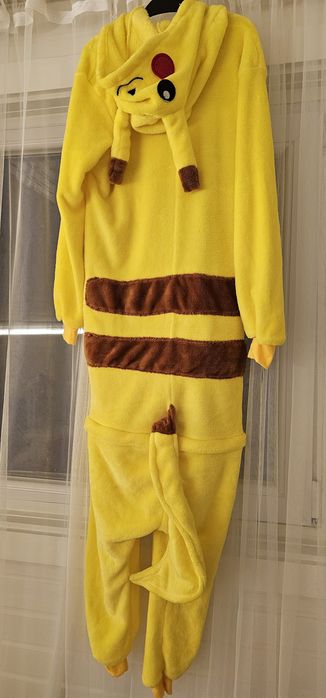 Costum pikachiu marimea M