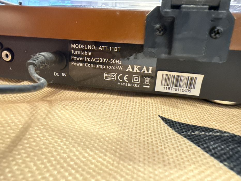Pickup AKAI ATT-11BT cu Bluetooth – stare foarte bună
