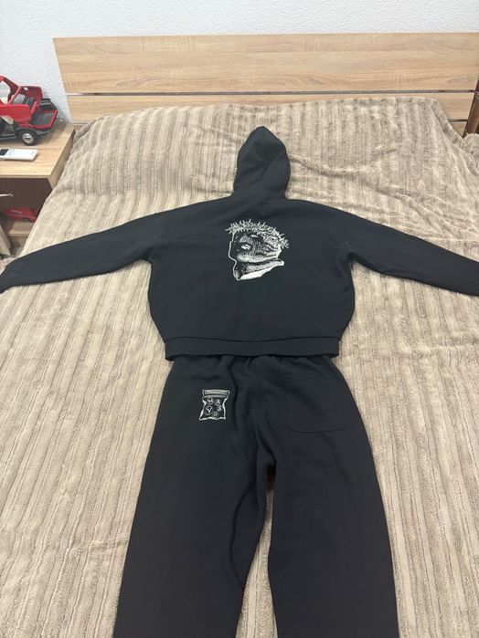 Продавам анцуг MAALA