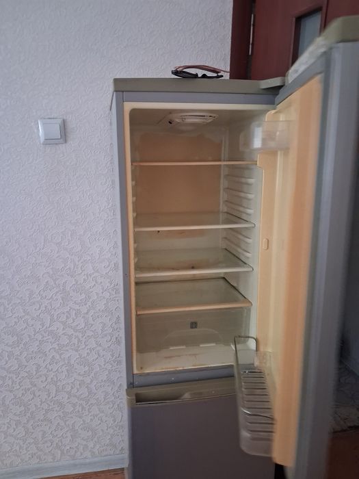 Холодильние не рабочем состояние