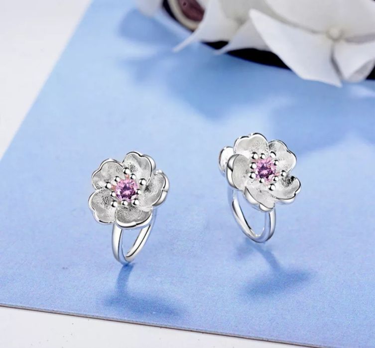 Детски обеци цвете с кристал без дупчене / детски обеци / бебешки обец