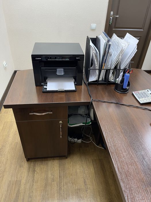 Продается офисная мебель