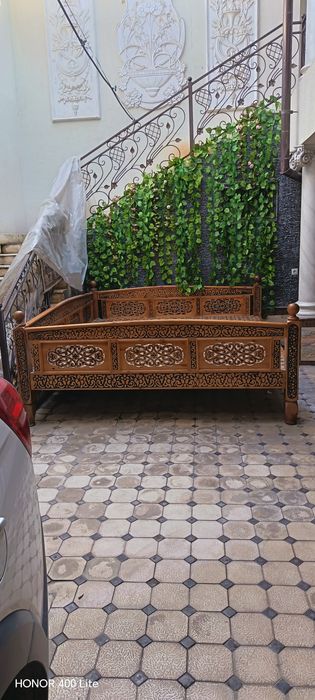 Холи учун тапчан