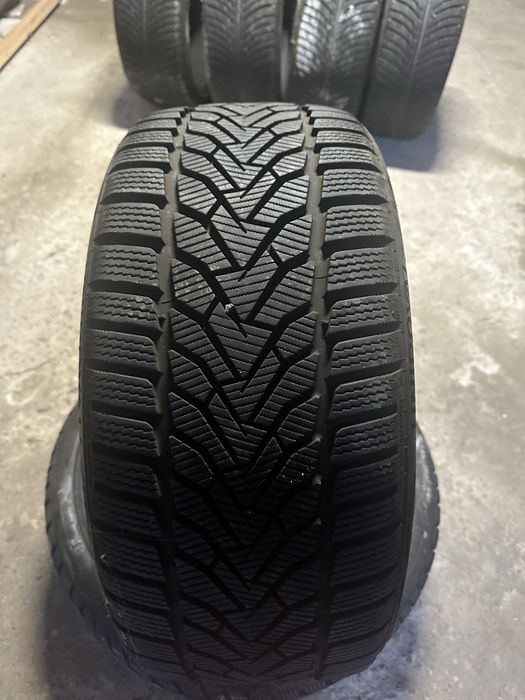 235/35/19- 2 бр Uniyoral