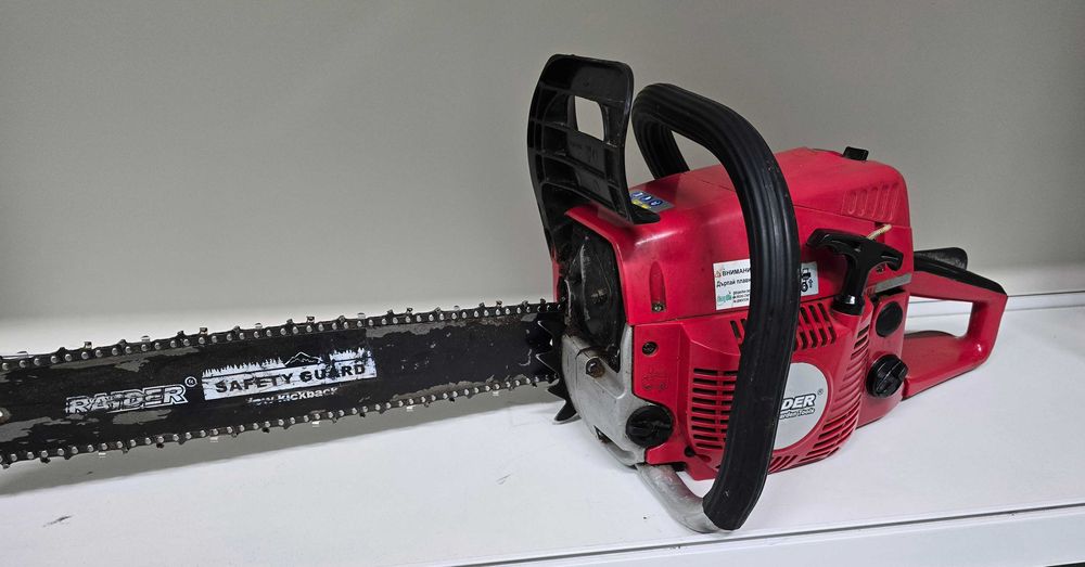 Трион верижен бензинов RAIDER RD-GCS07