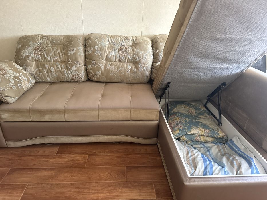 Продам угловой диван