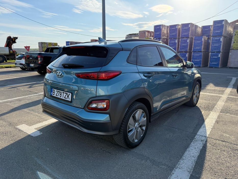 Hyundai Kona EV Premium