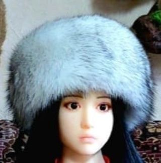 Шапки, меховые изделия.