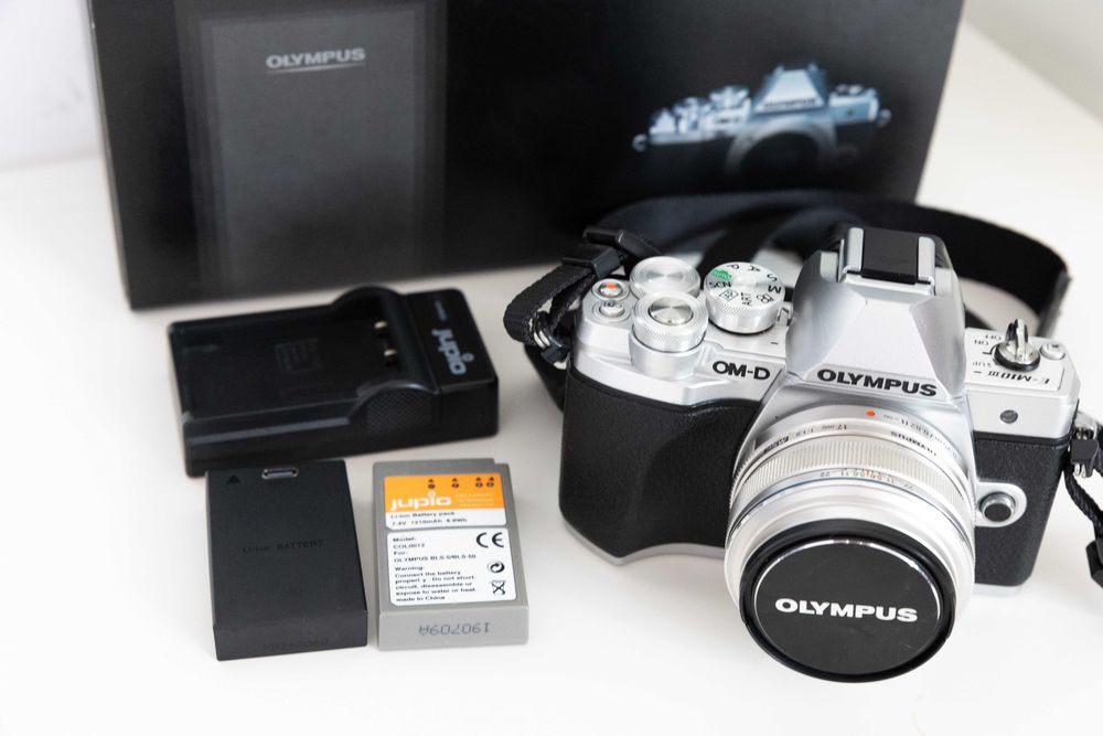 Olympus OM-D E-M10 Mark III + Olympus 17mm f/1.8 – kit complet