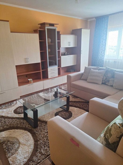 Închiriez apartament 2 camere decomandat, complet mobilat și utilat, vis-a-vis de Hotel Dacia