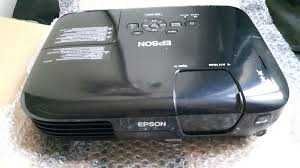 Проектор- EPSON EB-S92\ Еругда курсатади\Холати янги\ 280 соат ишлаган