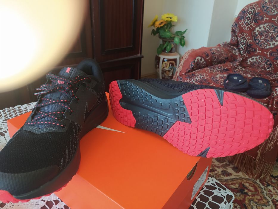 Нови Маратонки NIKE