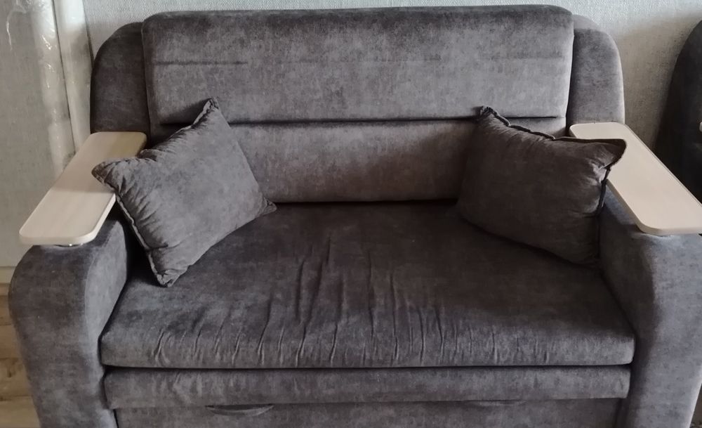 Диван, кровать б/у