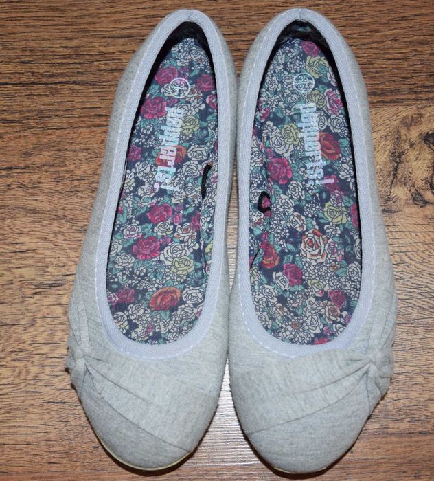 Нови детски обувки номер 35 от Лидъл за 5 лева